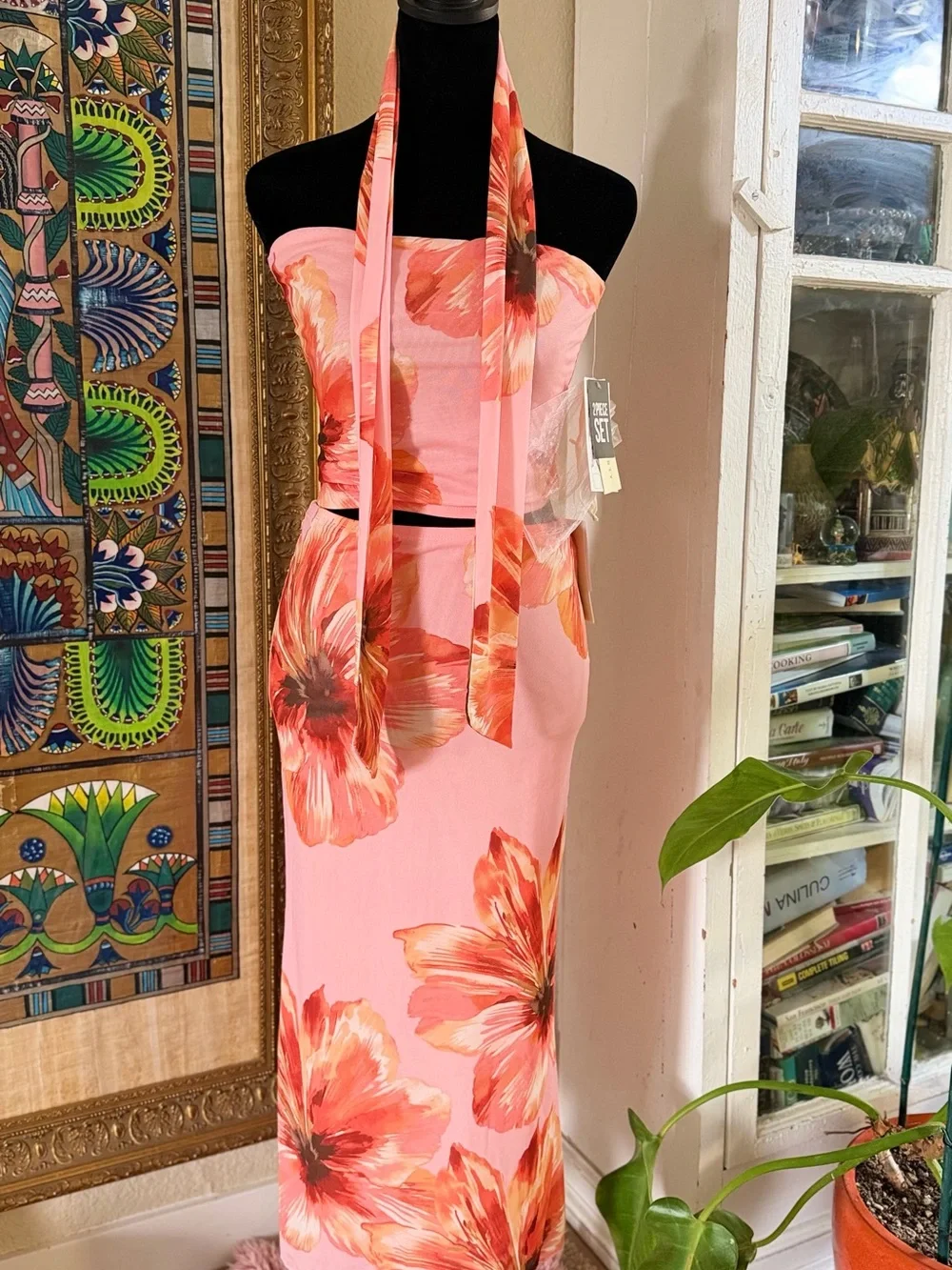 Two-piece set with scarf!